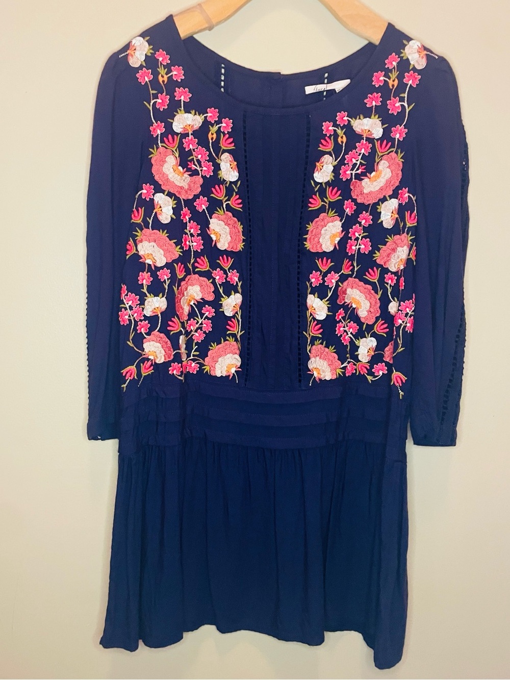 Anthropologie Floreat Luana Embroidered Button-Back Tunic Blouse Navy Size 0
